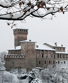Castello di Levizzano innevato